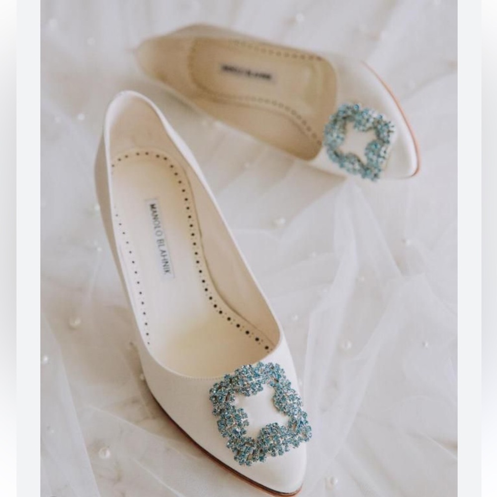 Manolo Blahnik Hangisi Bride 50